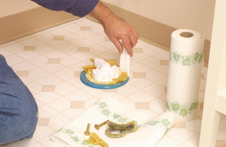 remove wax ring on toilet flange