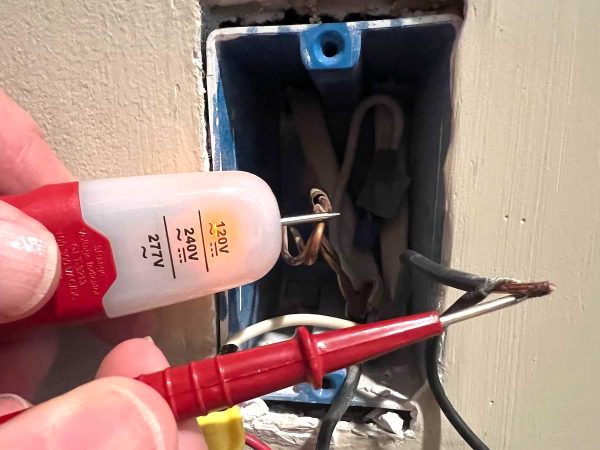 circuit tester at dimmer switch
